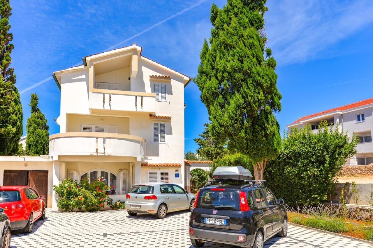 Apartments Ankica Novalja Exterior photo